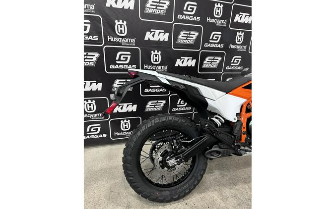 2026 KTM 390 Enduro R