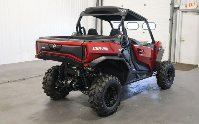 2024 Can-Am® Commander XT 700