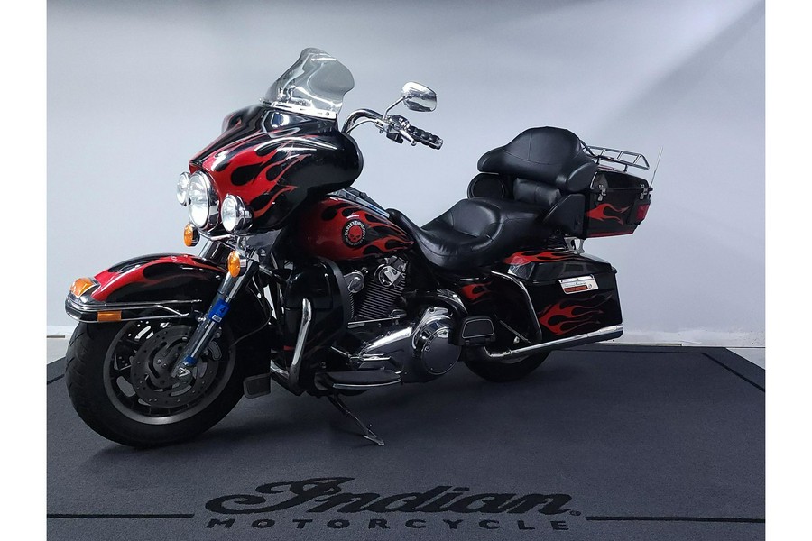 2007 Harley-Davidson® FLHTCU Ultra Classic® Electra Glide® Fire