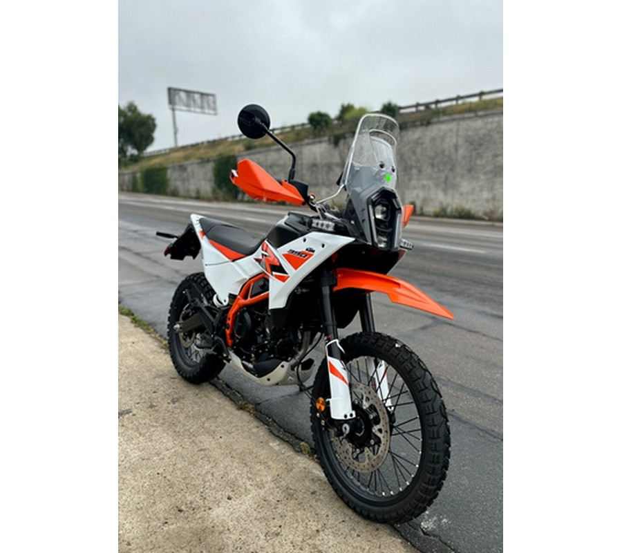 2025 KTM Adventure 390 R