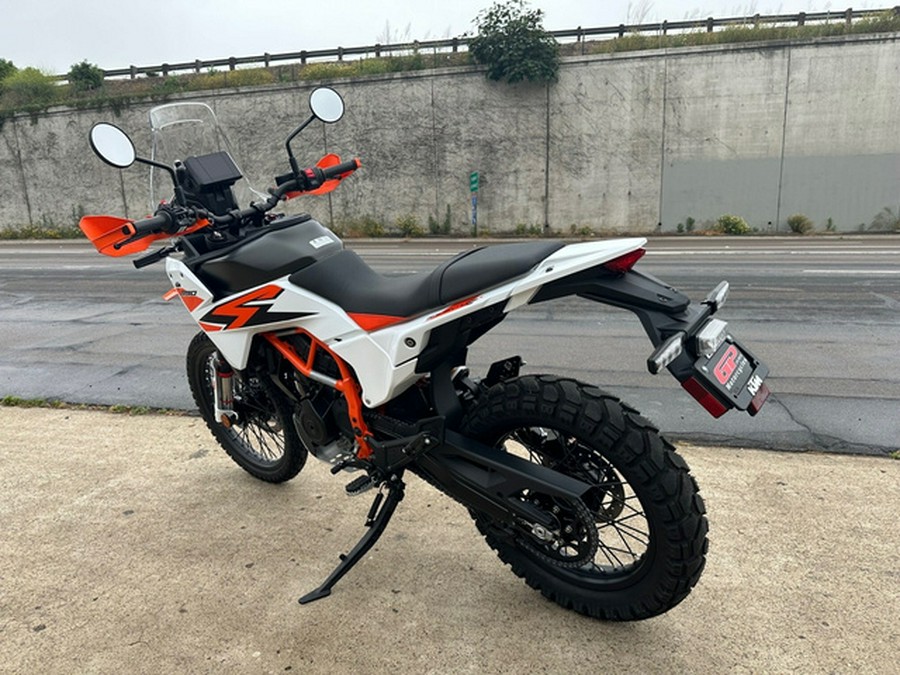 2025 KTM Adventure 390 R