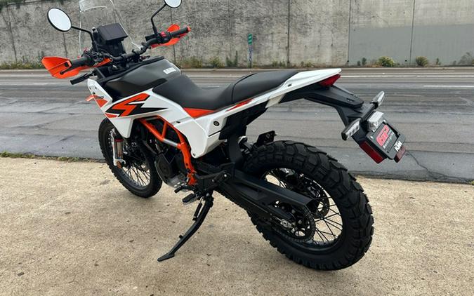 2025 KTM Adventure 390 R