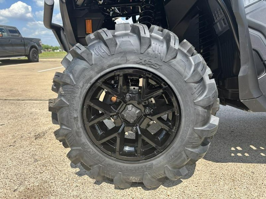 2027 Can-Am® Outlander X mr 700