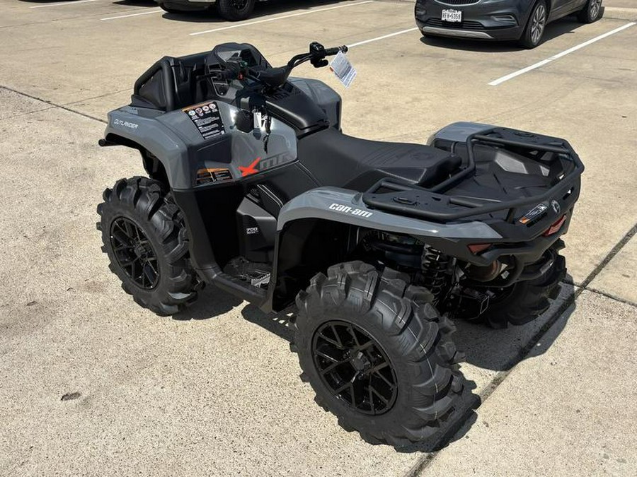 2027 Can-Am® Outlander X mr 700