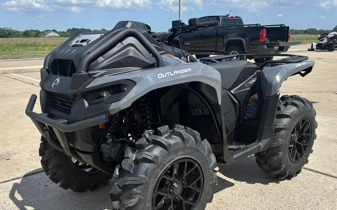 2027 Can-Am® Outlander X mr 700