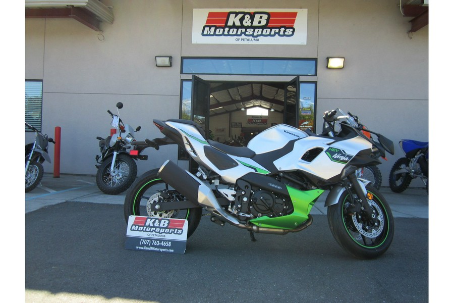 2024 Kawasaki Ninja 7 Hybrid