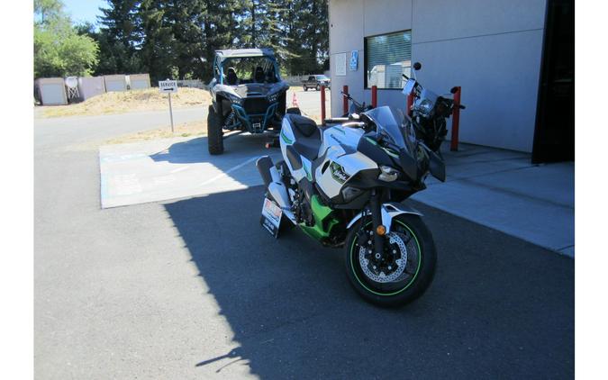 2024 Kawasaki Ninja 7 Hybrid