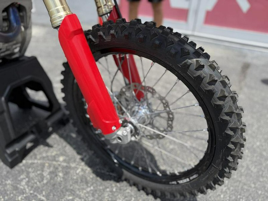 2026 Ducati Desmo450 MX