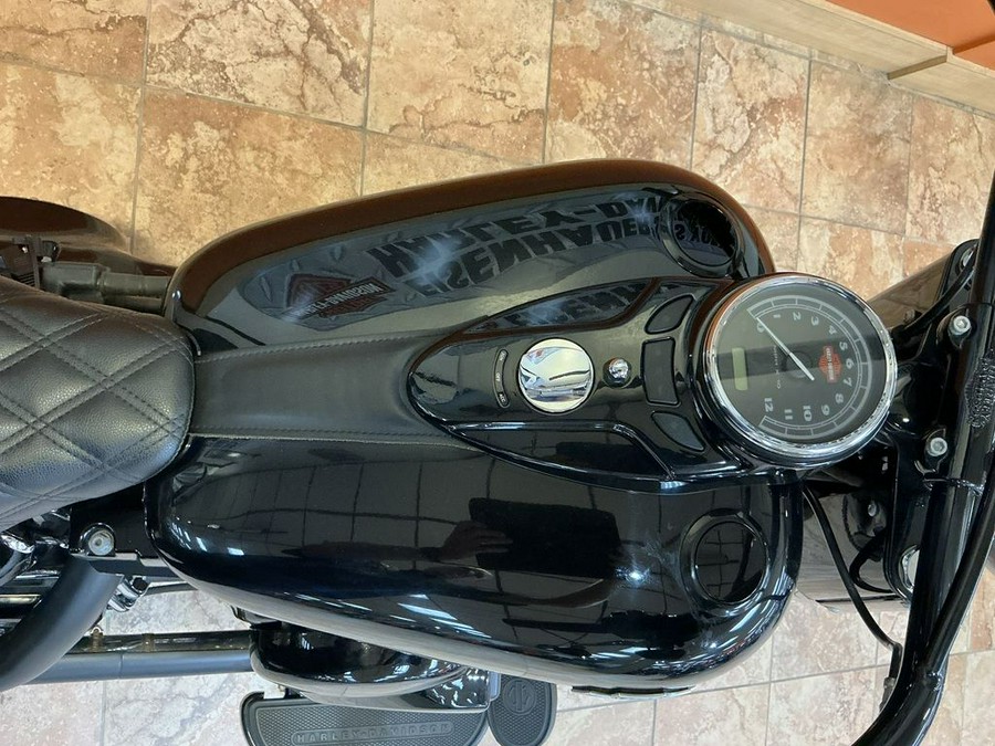 2016 Harley-Davidson® FLSS - Softail Slim® S