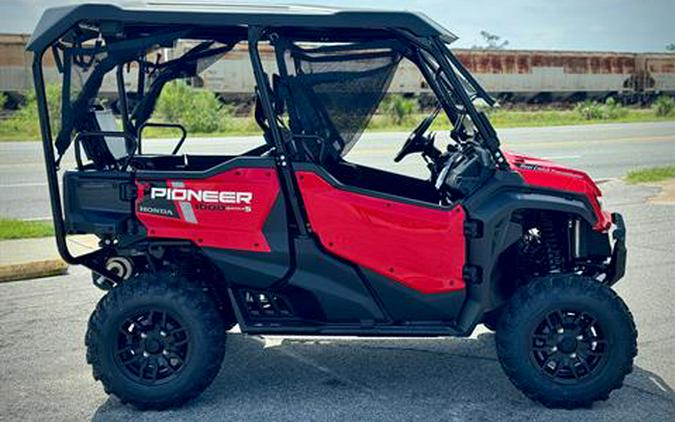 2023 Honda Pioneer 1000-5 Deluxe