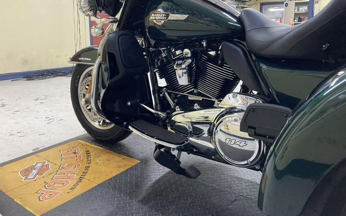 2024 Harley-Davidson Tri Glide Ultra Alpine Green / Vivid Black