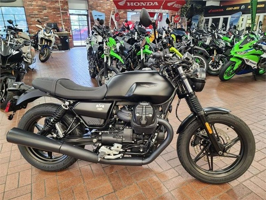 New 2023 Moto Guzzi V7 STONE DEMO