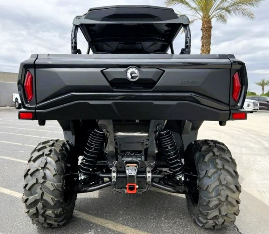 2025 Can-Am® Commander MAX XT 700