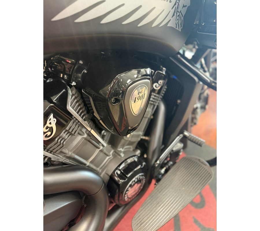 2025 Indian Challenger® Dark Horse®