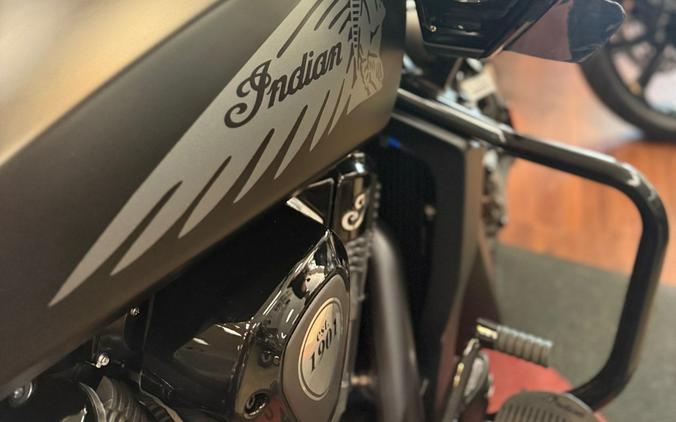 2025 Indian Challenger® Dark Horse®