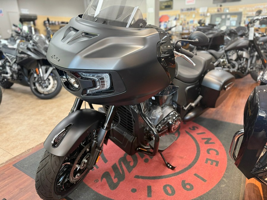 2025 Indian Challenger® Dark Horse®