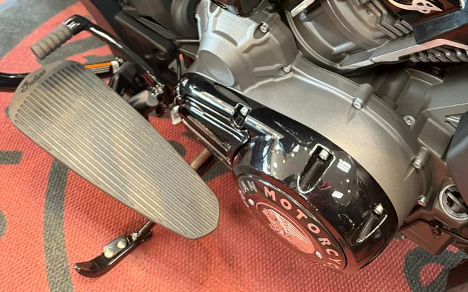 2025 Indian Challenger® Dark Horse®