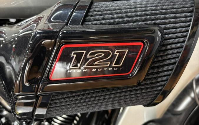 2025 Harley-Davidson® CVO™ Road Glide™ ST MERCURY SILVER