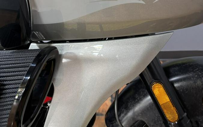 2025 Harley-Davidson® CVO™ Road Glide™ ST MERCURY SILVER