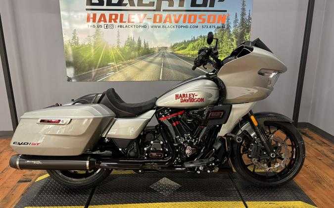 2025 Harley-Davidson® CVO™ Road Glide™ ST MERCURY SILVER