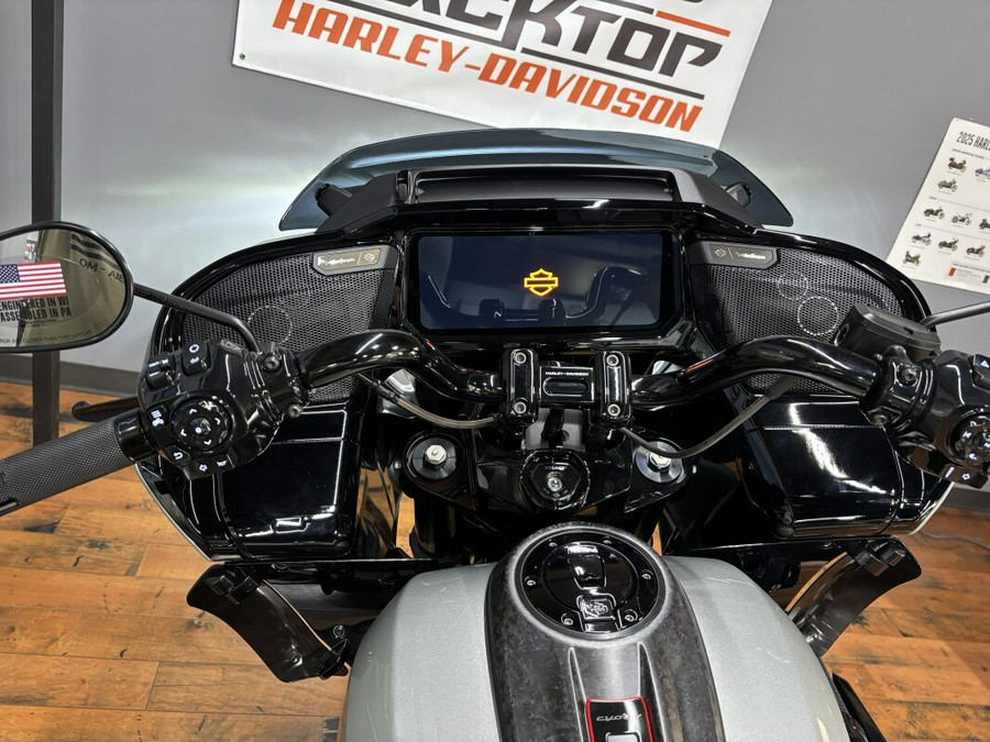 2025 Harley-Davidson® CVO™ Road Glide™ ST MERCURY SILVER