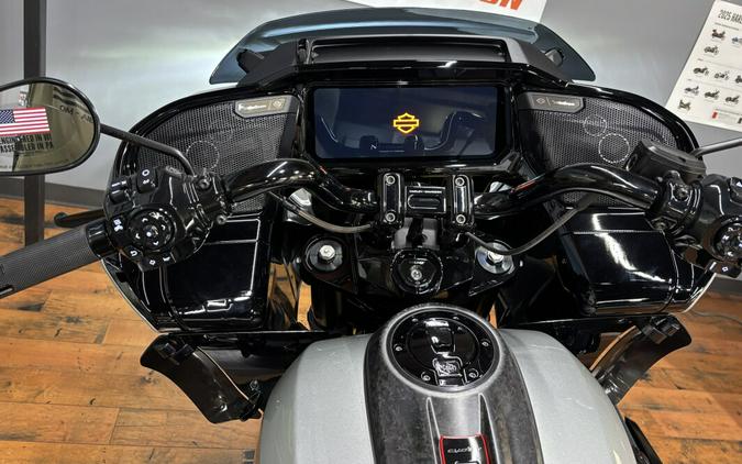 2025 Harley-Davidson® CVO™ Road Glide™ ST MERCURY SILVER