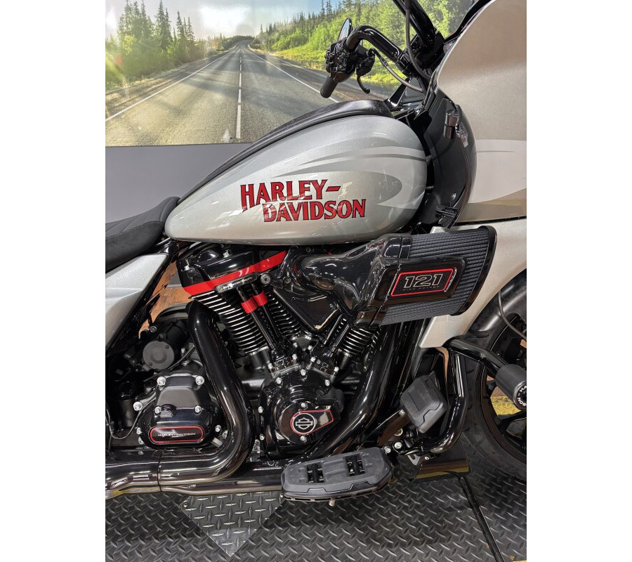 2025 Harley-Davidson® CVO™ Road Glide™ ST MERCURY SILVER