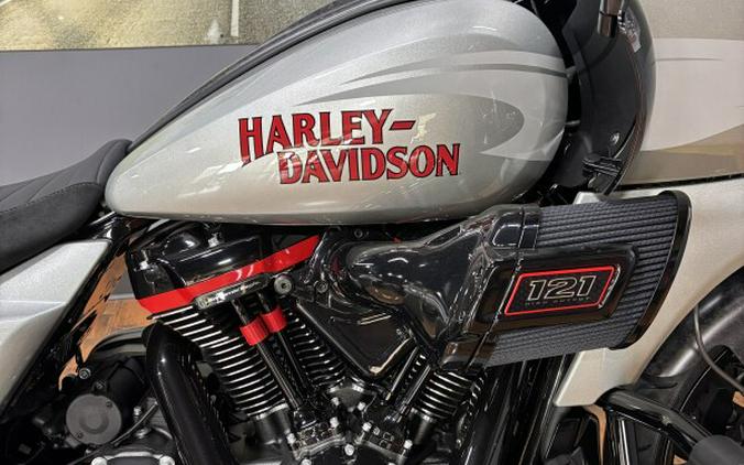 2025 Harley-Davidson® CVO™ Road Glide™ ST MERCURY SILVER