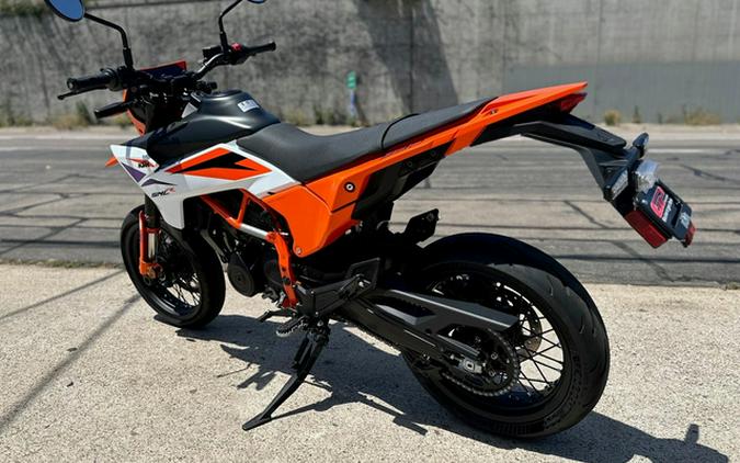 2026 KTM SMC 390 R