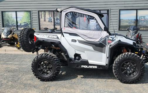 2022 Polaris Industries GENERAL XP 1000 DELUXE