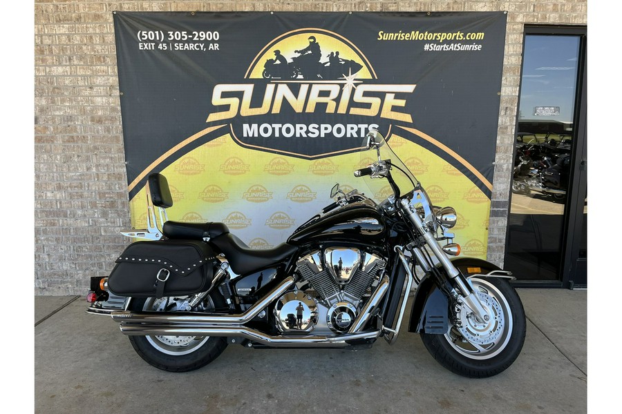 2002 Honda VTX 1800 Retro Cast