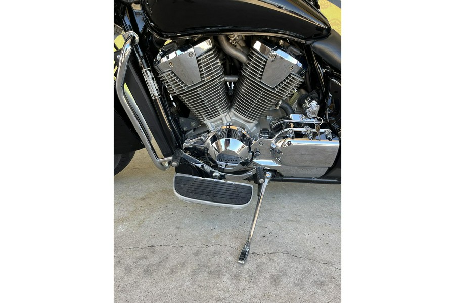 2002 Honda VTX 1800 Retro Cast