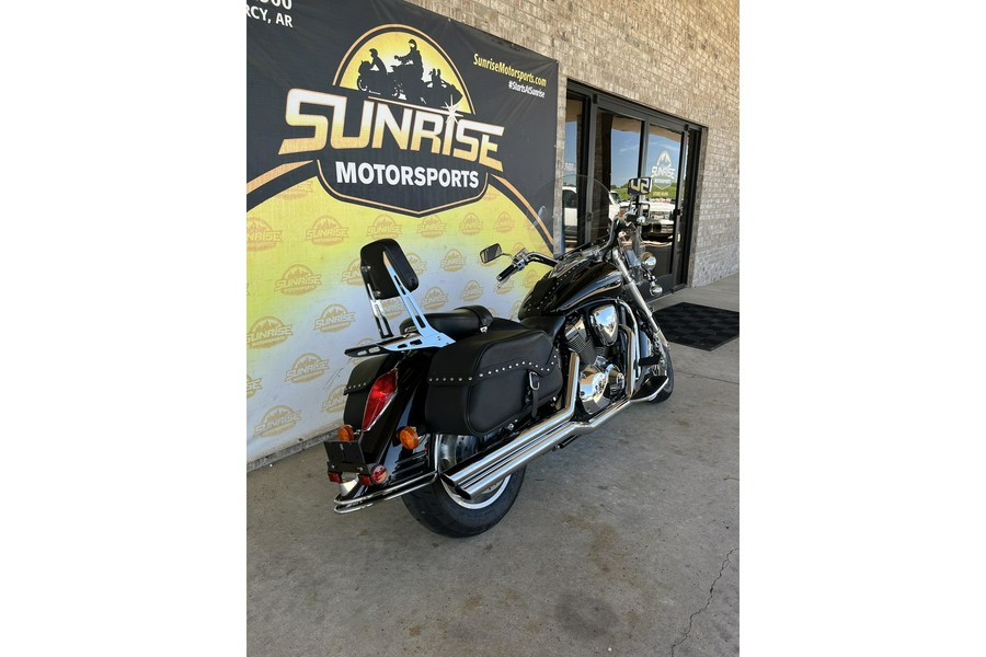 2002 Honda VTX 1800 Retro Cast