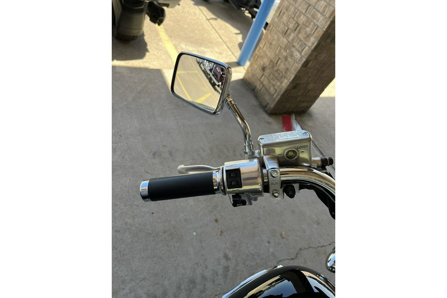 2002 Honda VTX 1800 Retro Cast