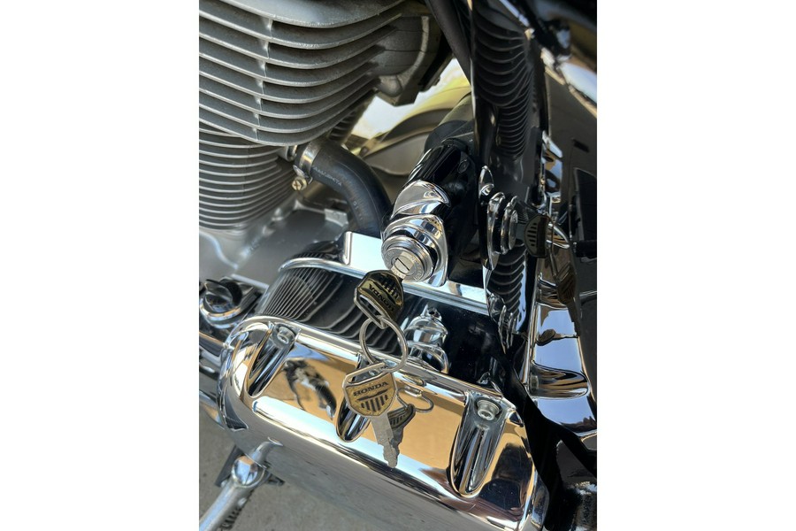 2002 Honda VTX 1800 Retro Cast