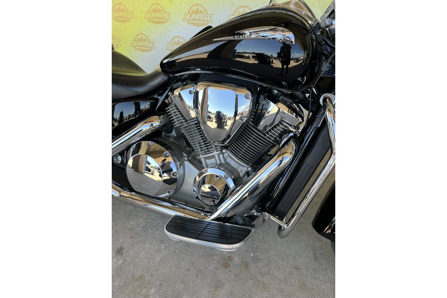 2002 Honda VTX 1800 Retro Cast