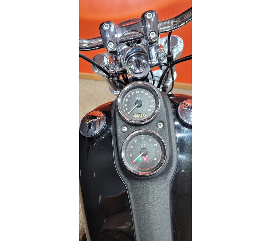 2015 Harley-Davidson® Wide Glide® Vivid Black