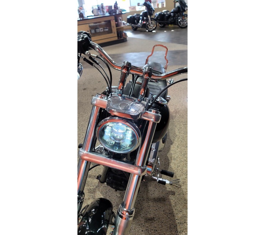 2015 Harley-Davidson® Wide Glide® Vivid Black