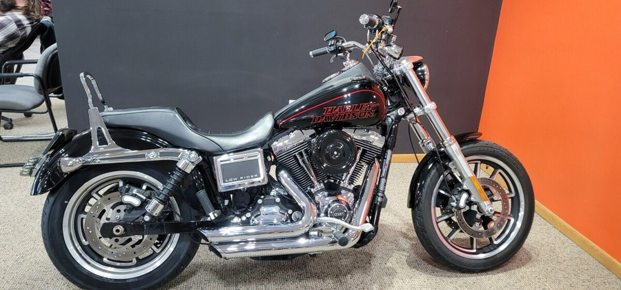 2015 Harley-Davidson® Wide Glide® Vivid Black