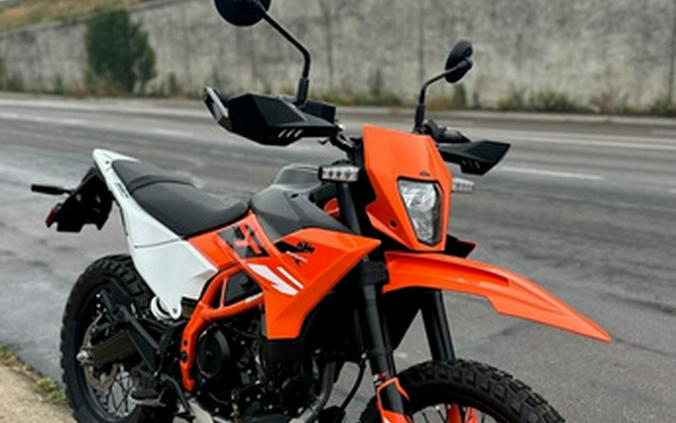 2026 KTM Enduro 390 R