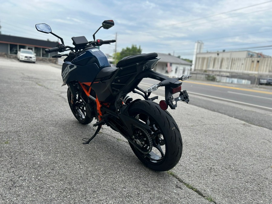 2026 390 DUKE - KTM