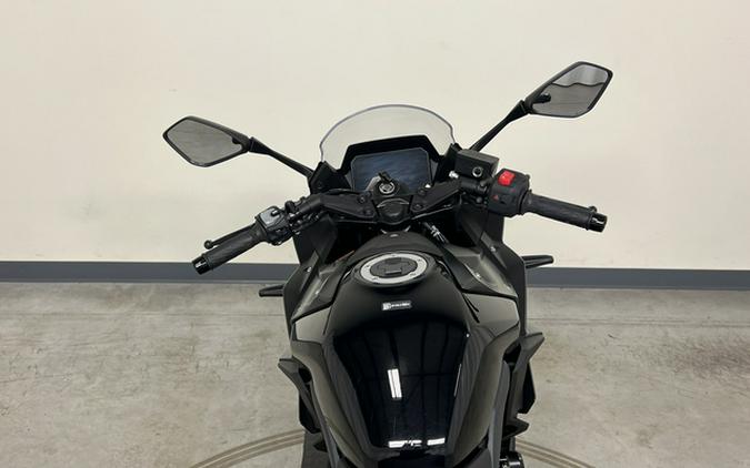 2025 Suzuki GSX 8R (GSX800FRQM5)