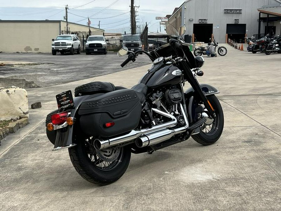 2021 Harley-Davidson® FLHCS - Heritage Classic 114