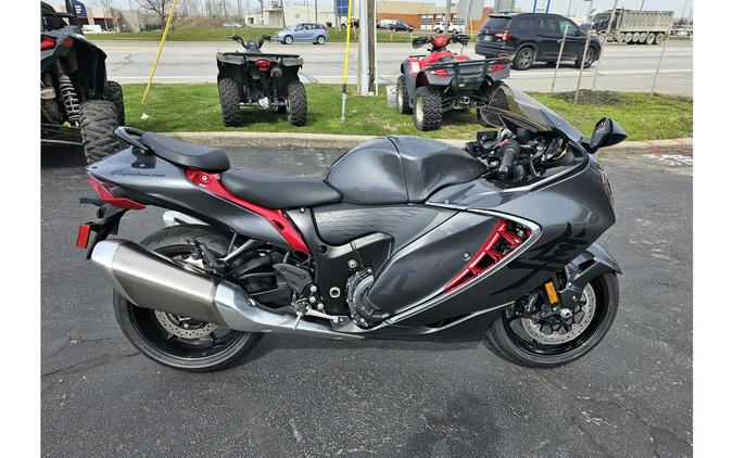 2022 Suzuki Hayabusa Review: Hypersport Track Time!