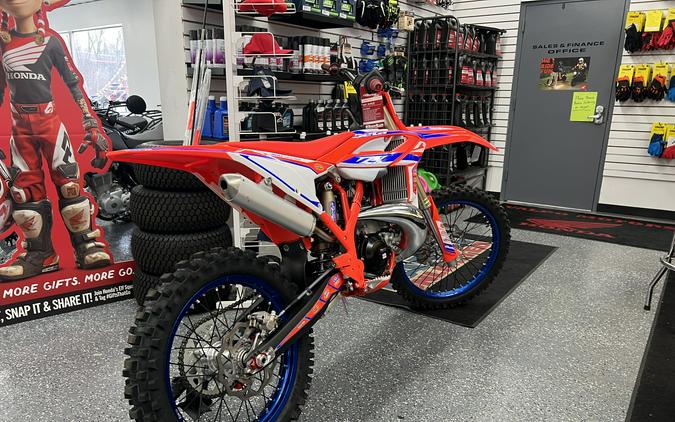 2025 Beta Motorcycles 300 RX