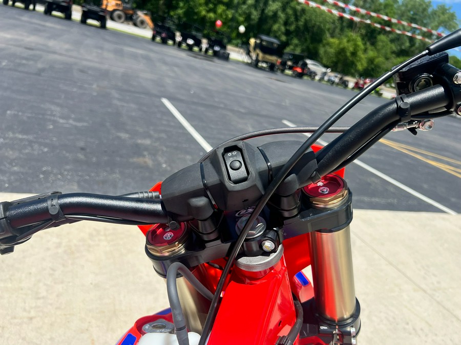 2025 Beta Motorcycles 300 RX