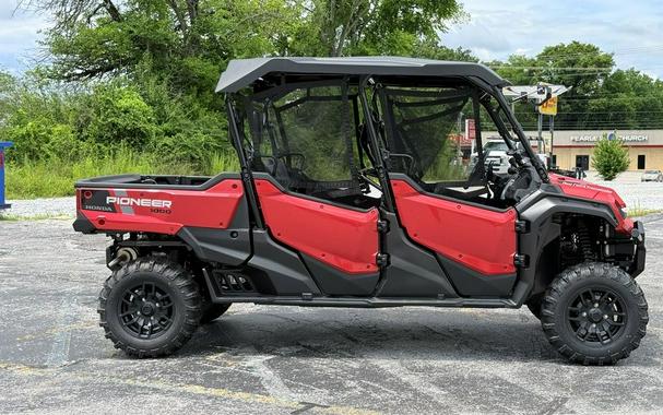 2025 Honda® Pioneer 1000-6 Deluxe Crew