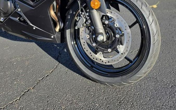 2026 Kawasaki Ninja® 500 ABS Metallic Flat Spark Black
