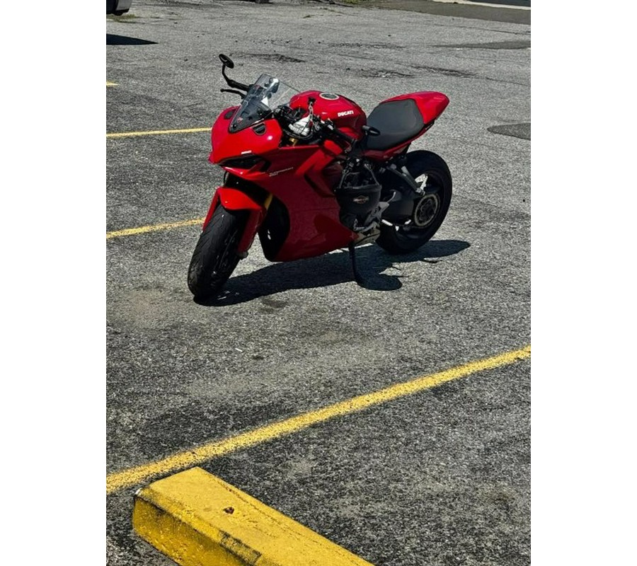 2022 Ducati SuperSport 950 S