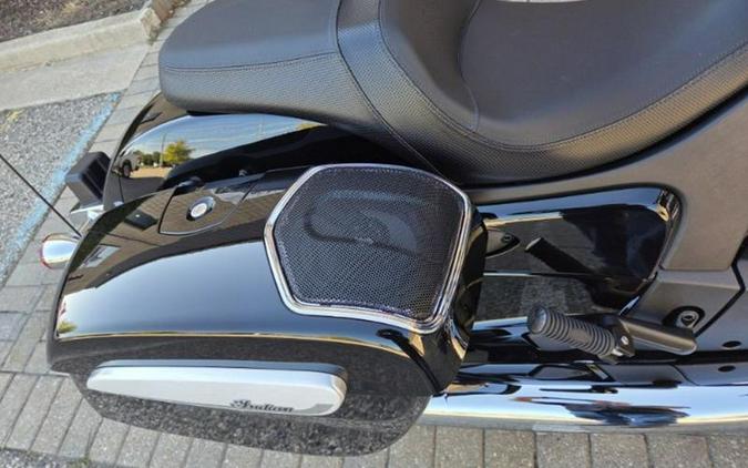 2026 Indian Motorcycle® Challenger® Limited 112 w/PowerBand Audio Black Metallic